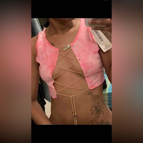 Pink Tie-Dye Chain Detail Crop Top - Picture 1 of 1